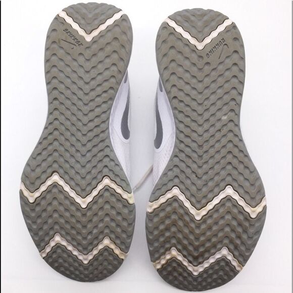 Nike Revolution 5 in white size 8.5 - Picture 3 of 12